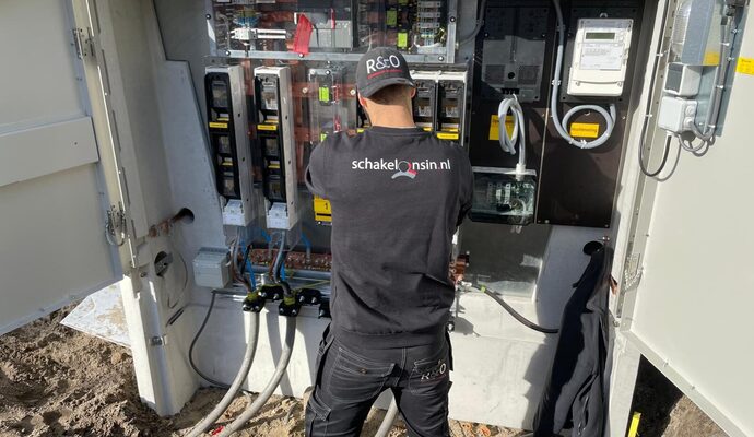 b0dc1128-0281-4f18-bc8e-bcaefdc1d33a